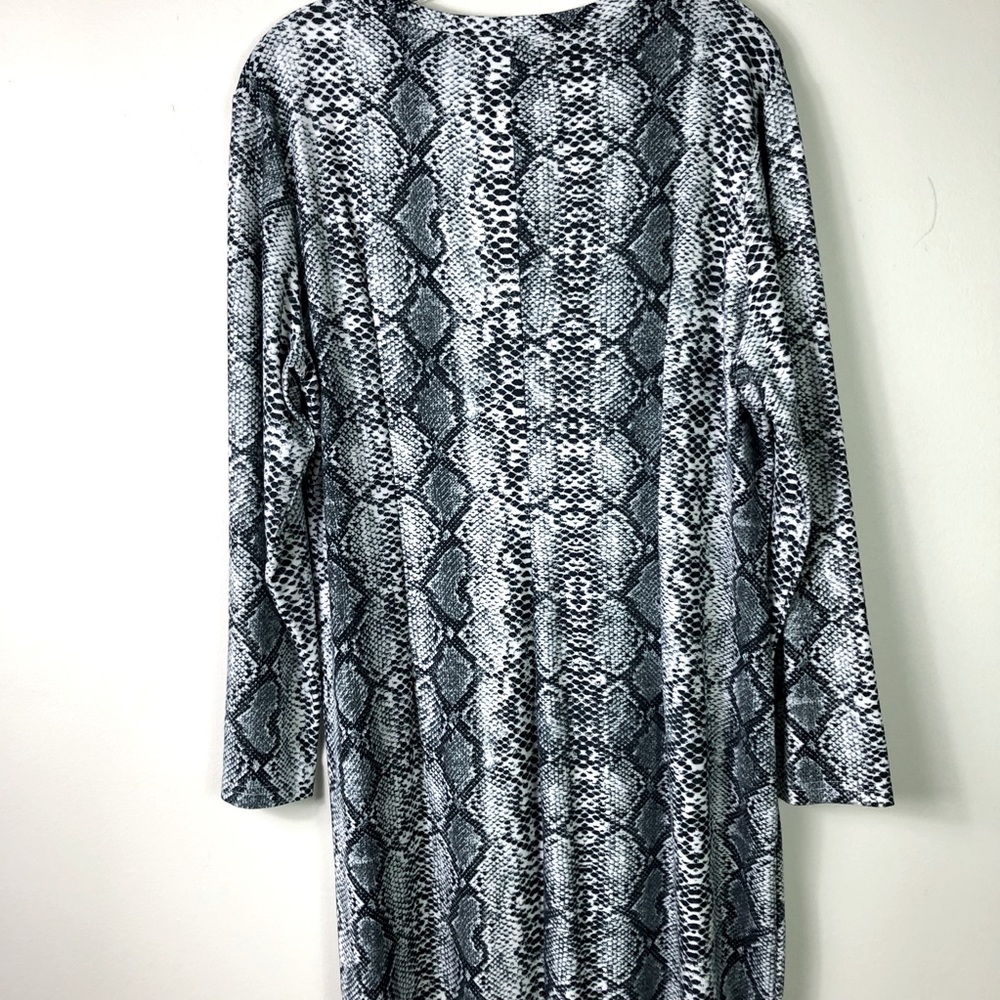 REBDOLLS Snake print, long sleeves Midi-dress - Picture 8 of 10